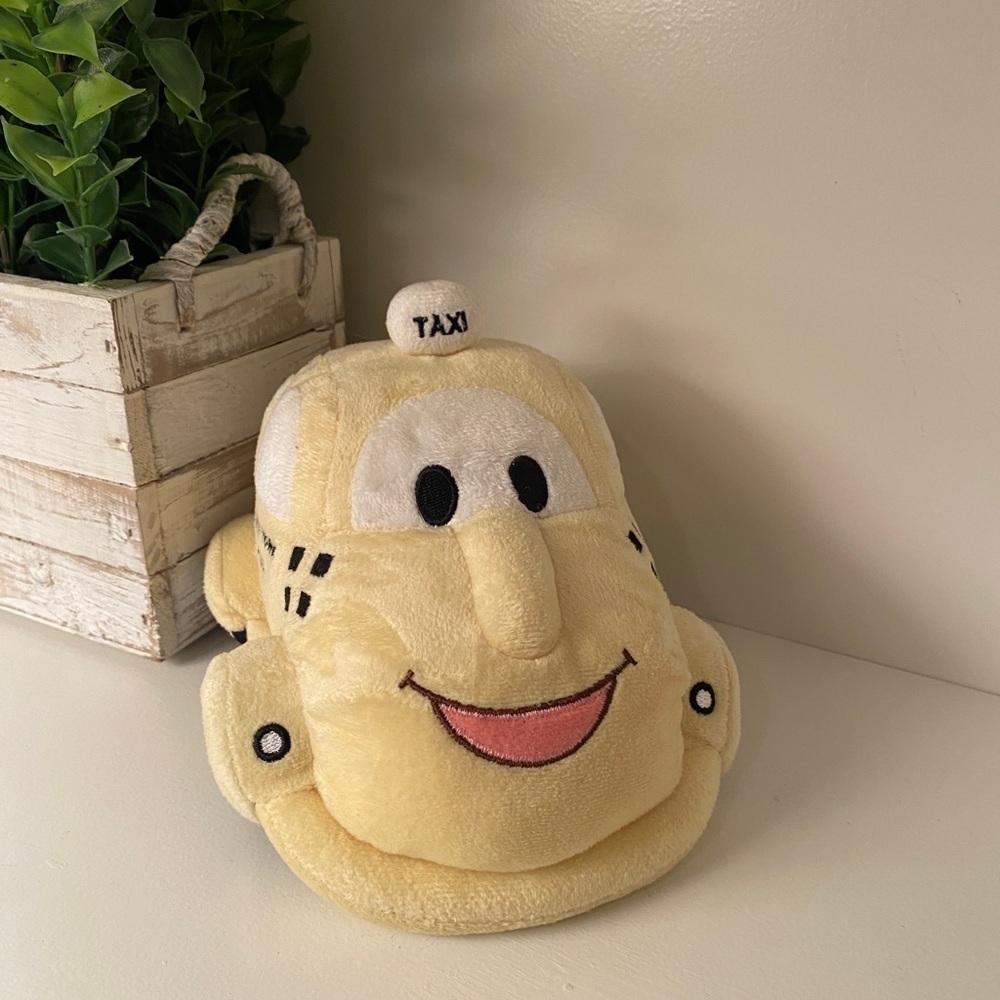 NBC   TM & NBC Universal New York Taxi Cab Plush Approx 8" Long  Collectible